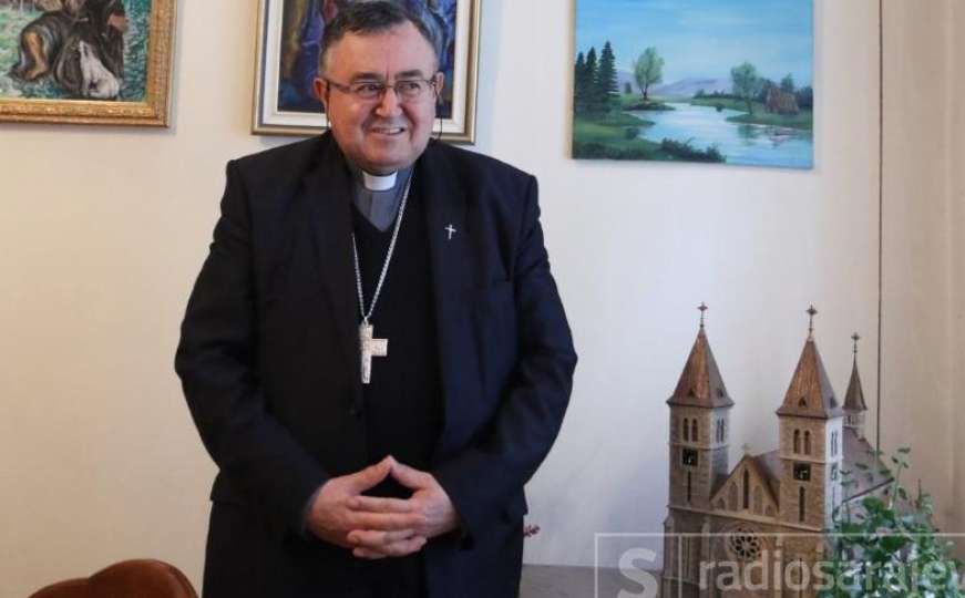 Kardinal Puljić: Današnji čovjek ne misli, nego mu se "pere pamet"